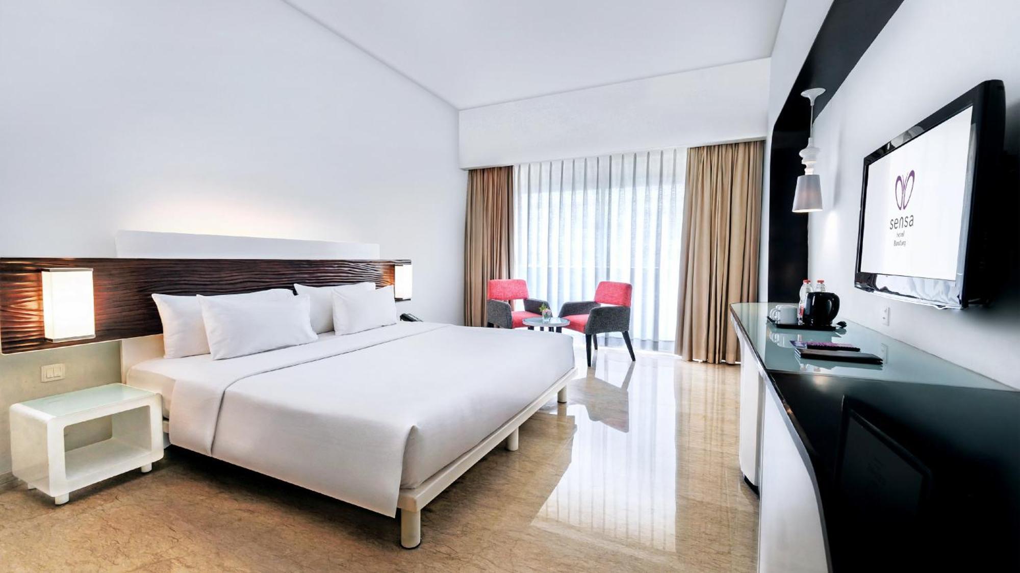 Sensa Hotel Bandung Extérieur photo