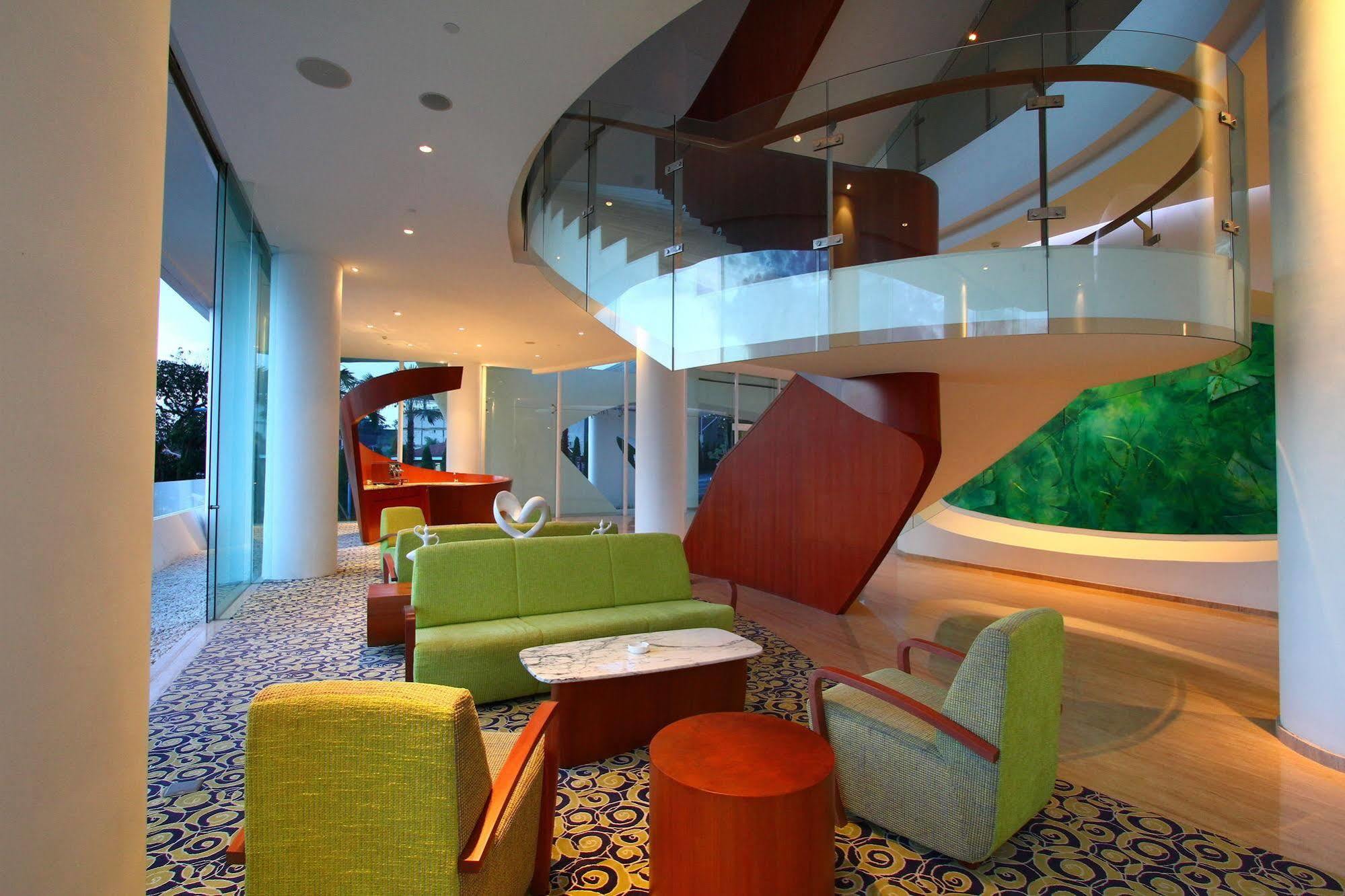 Sensa Hotel Bandung Extérieur photo